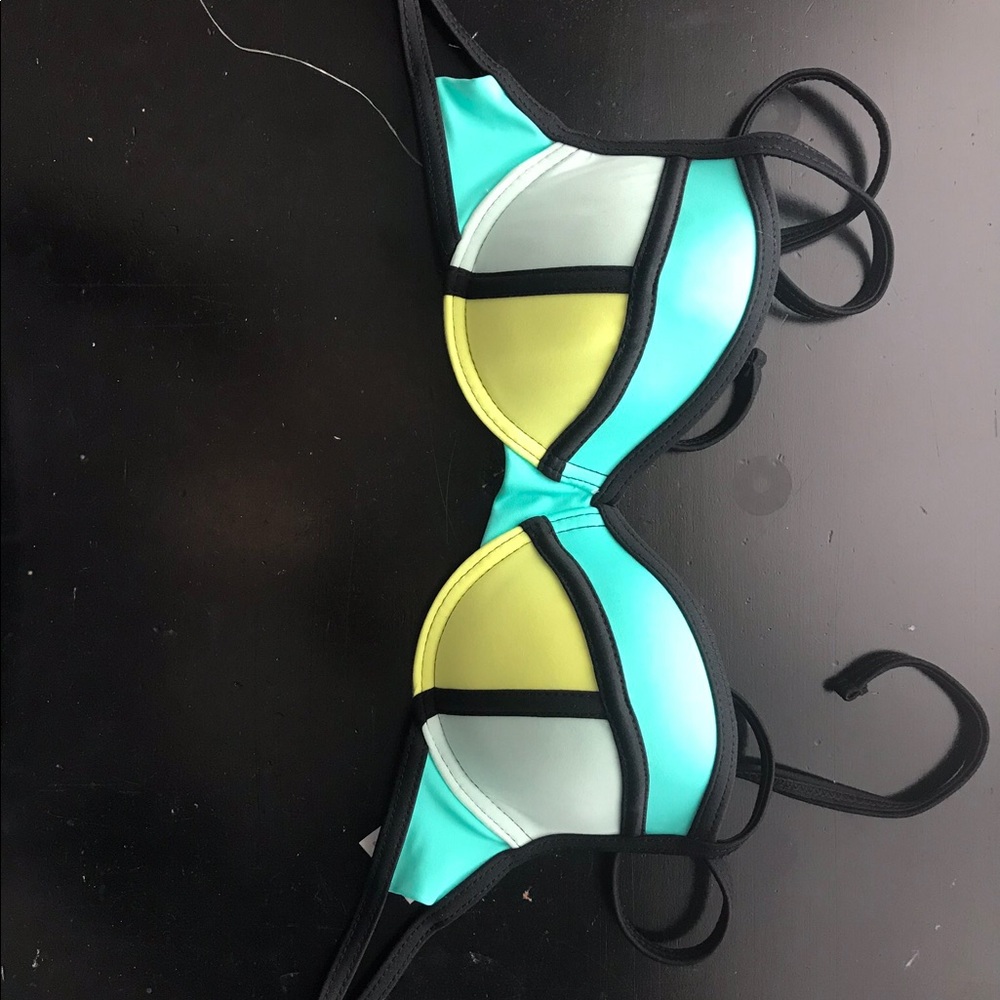 Bathing suit